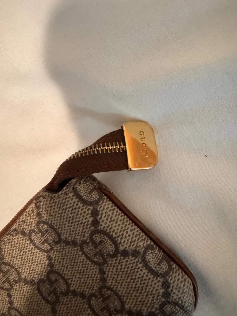 Gucci GG Supreme Key Pouch